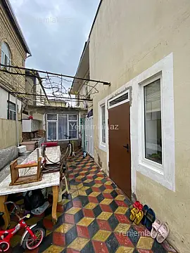 Satılır 6 otaqlı həyət evi 250 m²