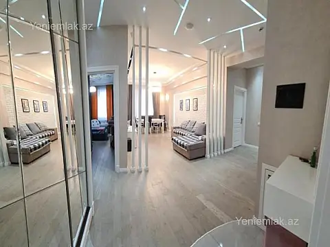 Satılır 3 otaqlı yeni tikili 120 m²