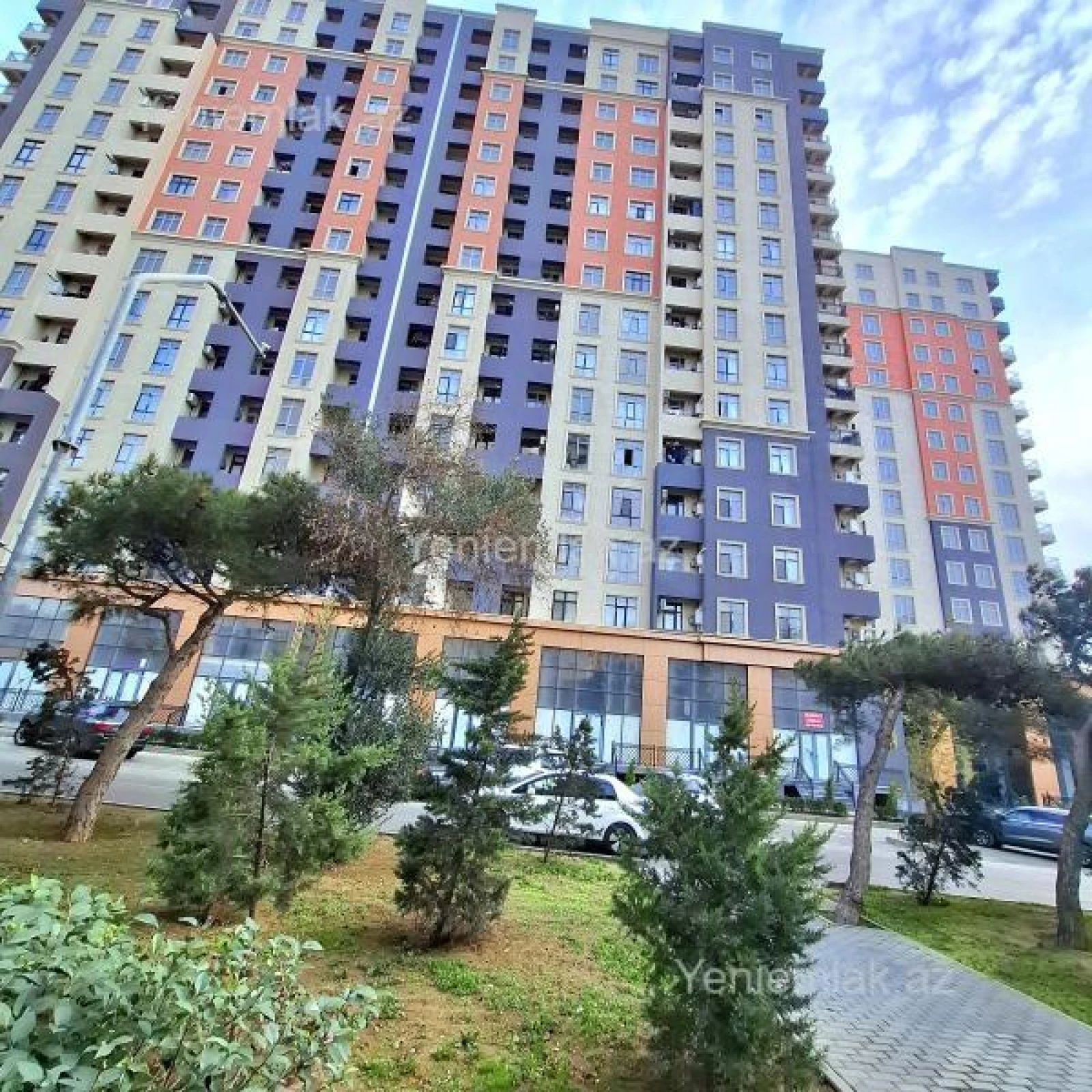 Satılır 2 otaqlı yeni tikili 76 m²