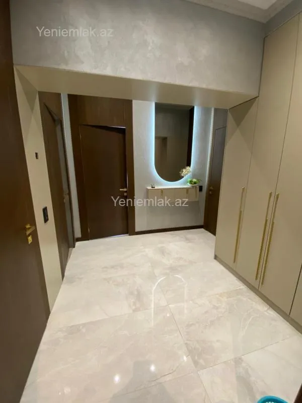 Satılır 3 otaqlı yeni tikili 92 m²