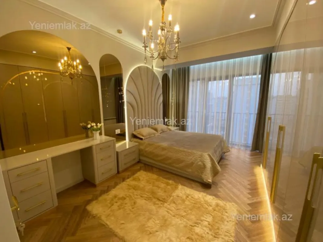 Satılır 3 otaqlı yeni tikili 127 m²