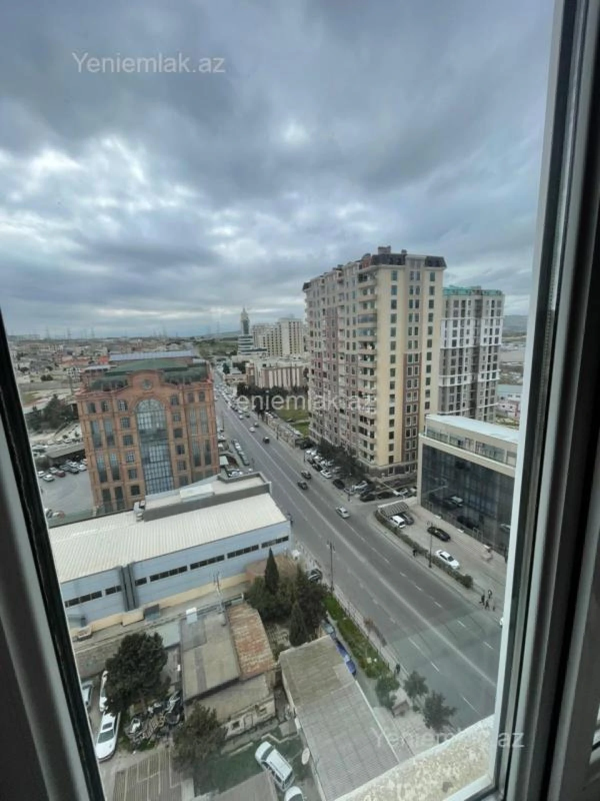 Satılır 2 otaqlı yeni tikili 76 m²