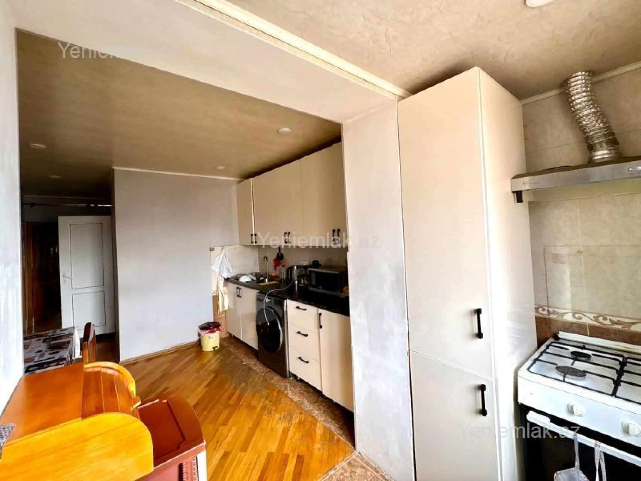 Satılır 5 otaqlı köhnə tikili 110 m²