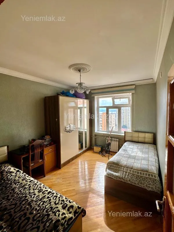 Satılır 5 otaqlı köhnə tikili 110 m²