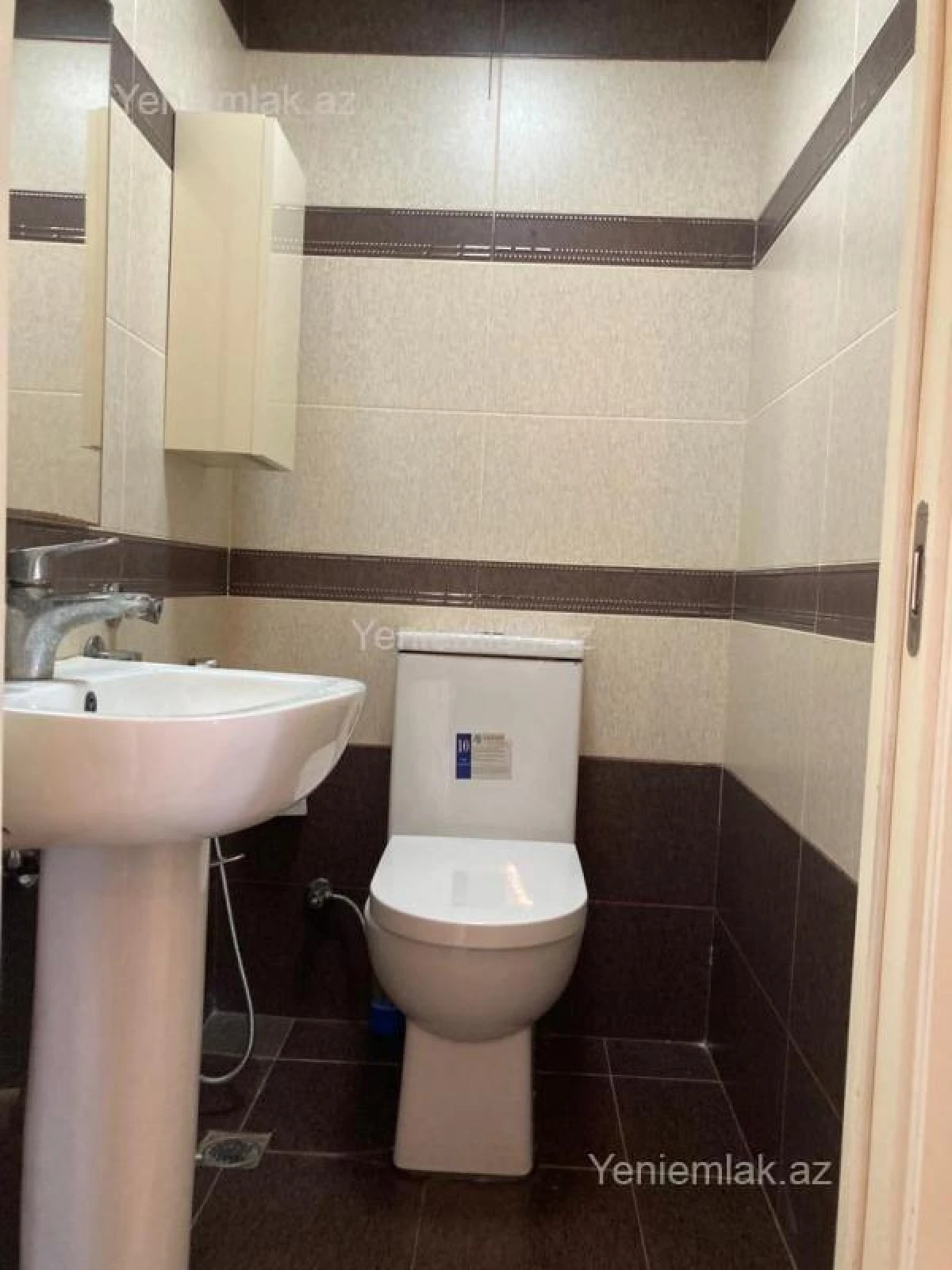 Satılır 3 otaqlı köhnə tikili 75 m²