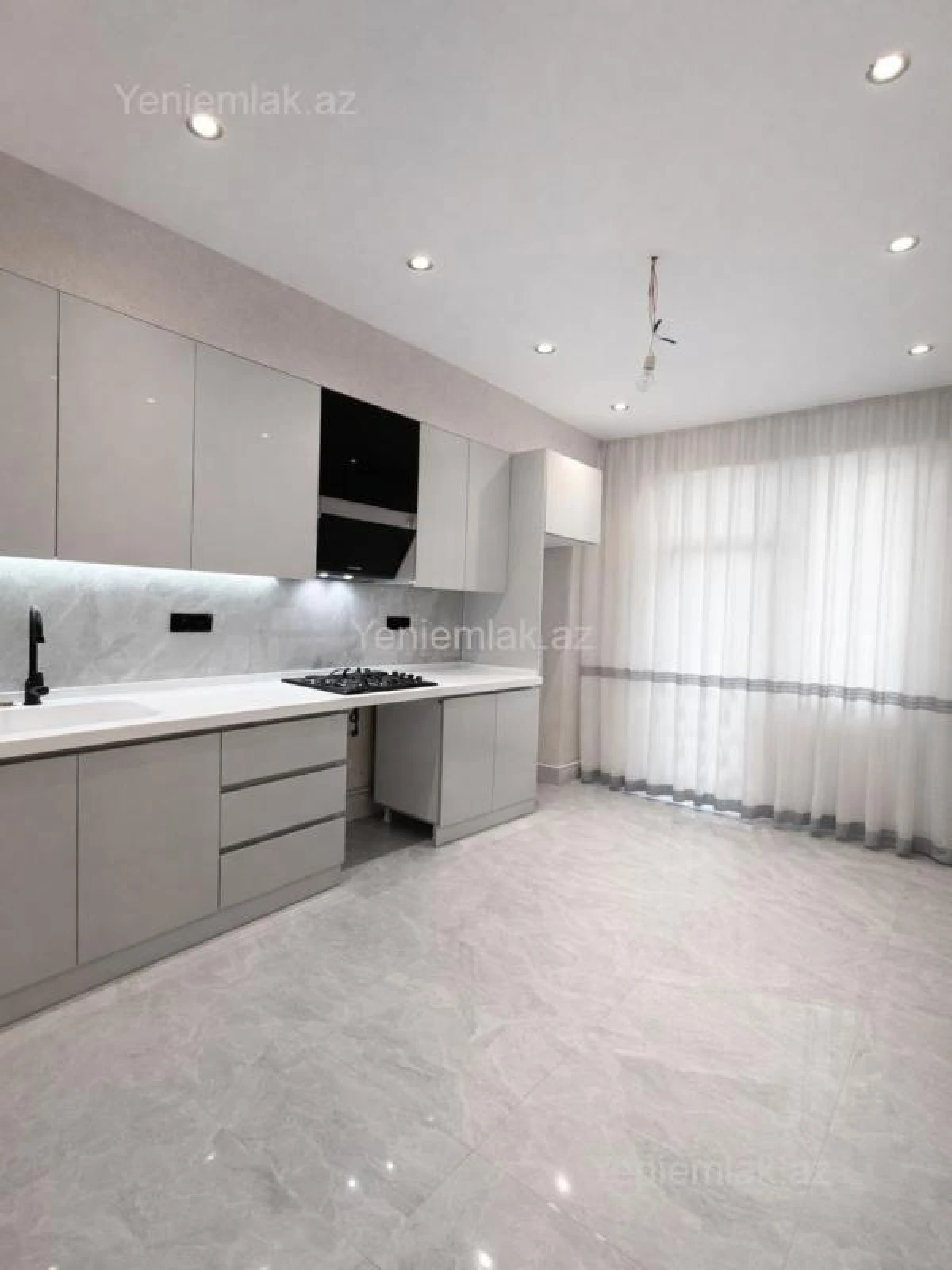 Satılır 3 otaqlı yeni tikili 114 m²