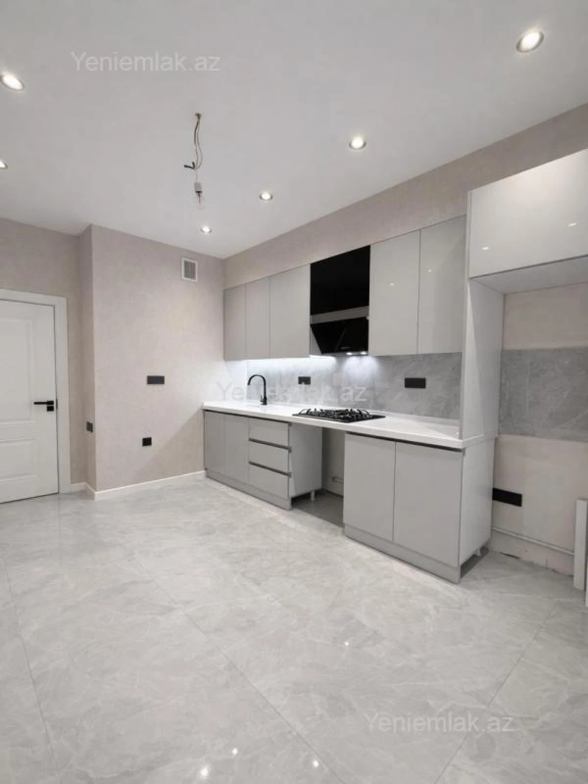 Satılır 3 otaqlı yeni tikili 114 m²