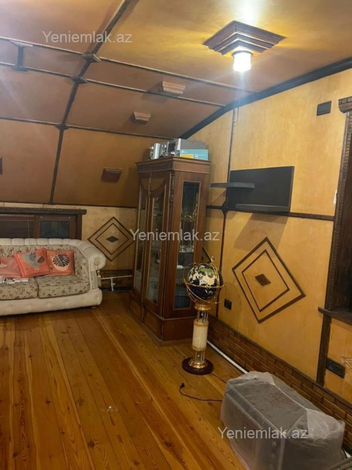 Satılır 3 otaqlı köhnə tikili 110 m²