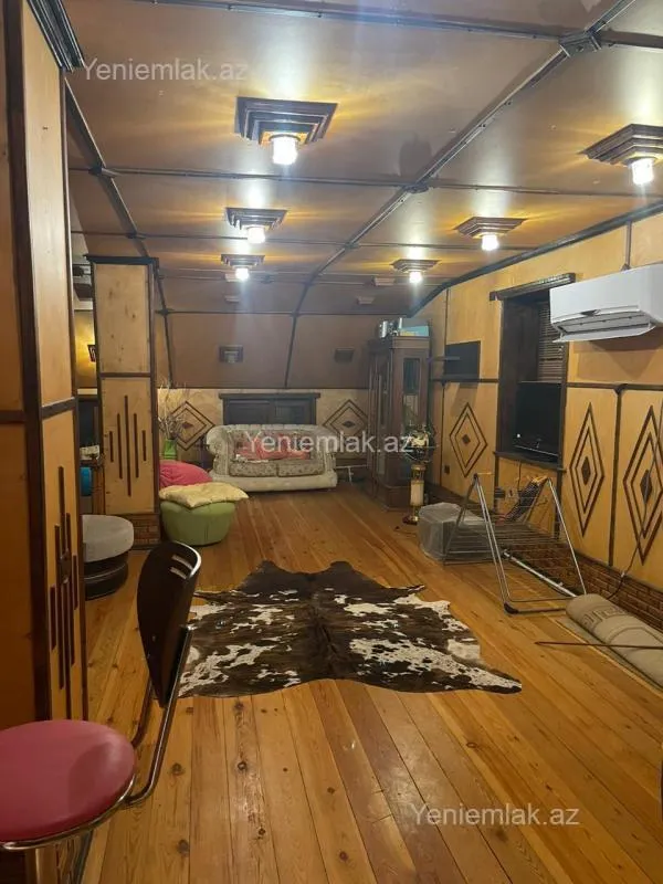 Satılır 3 otaqlı köhnə tikili 110 m²