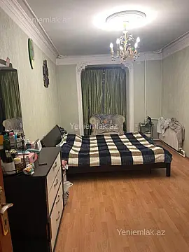 Satılır 3 otaqlı köhnə tikili 110 m²