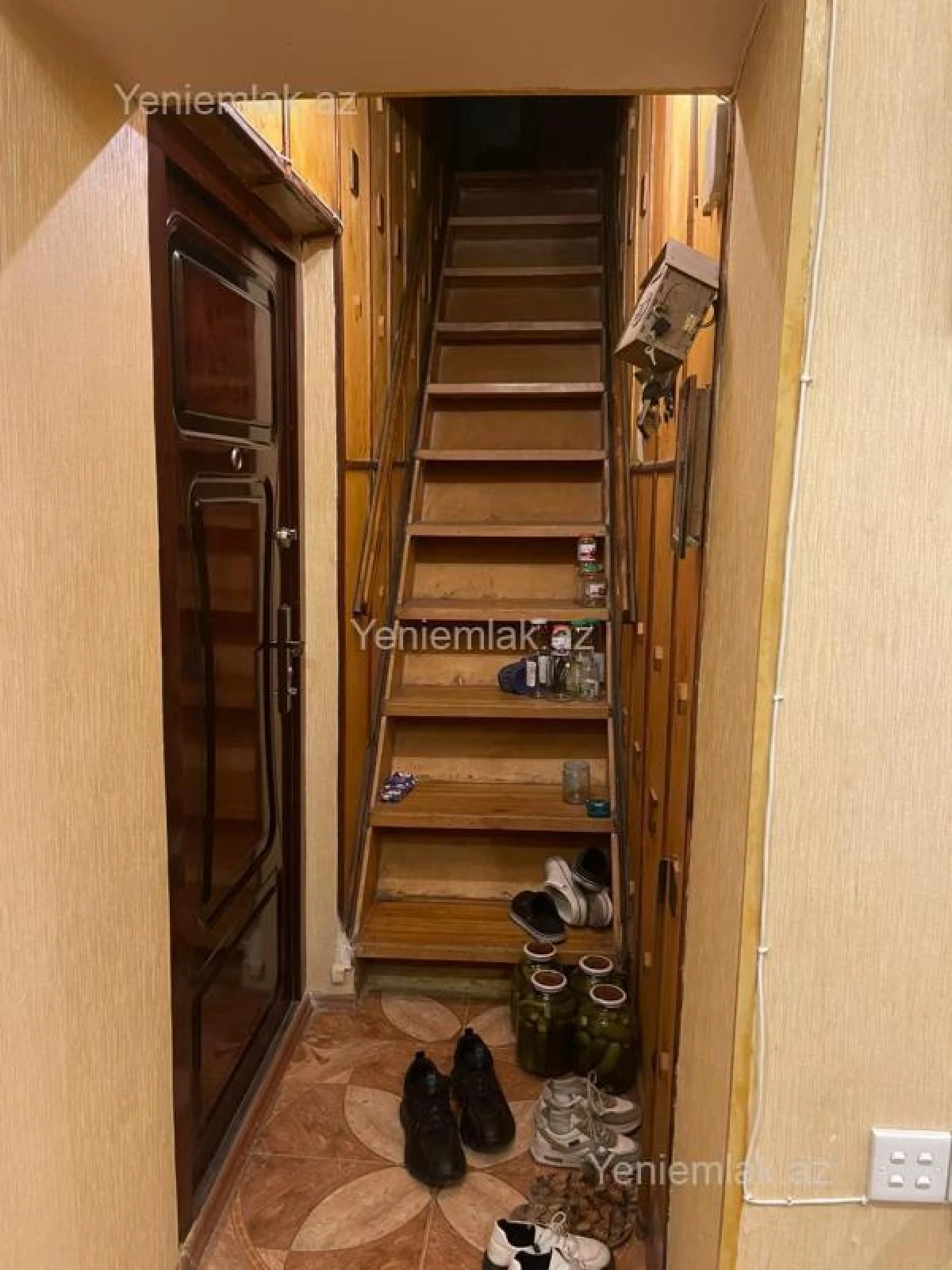 Satılır 3 otaqlı köhnə tikili 110 m²