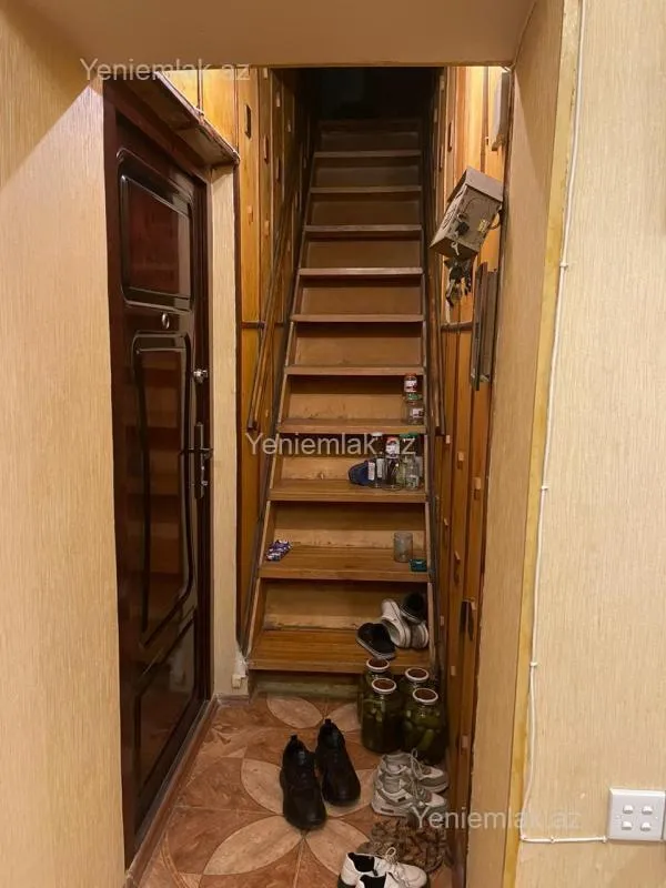 Satılır 3 otaqlı köhnə tikili 110 m²