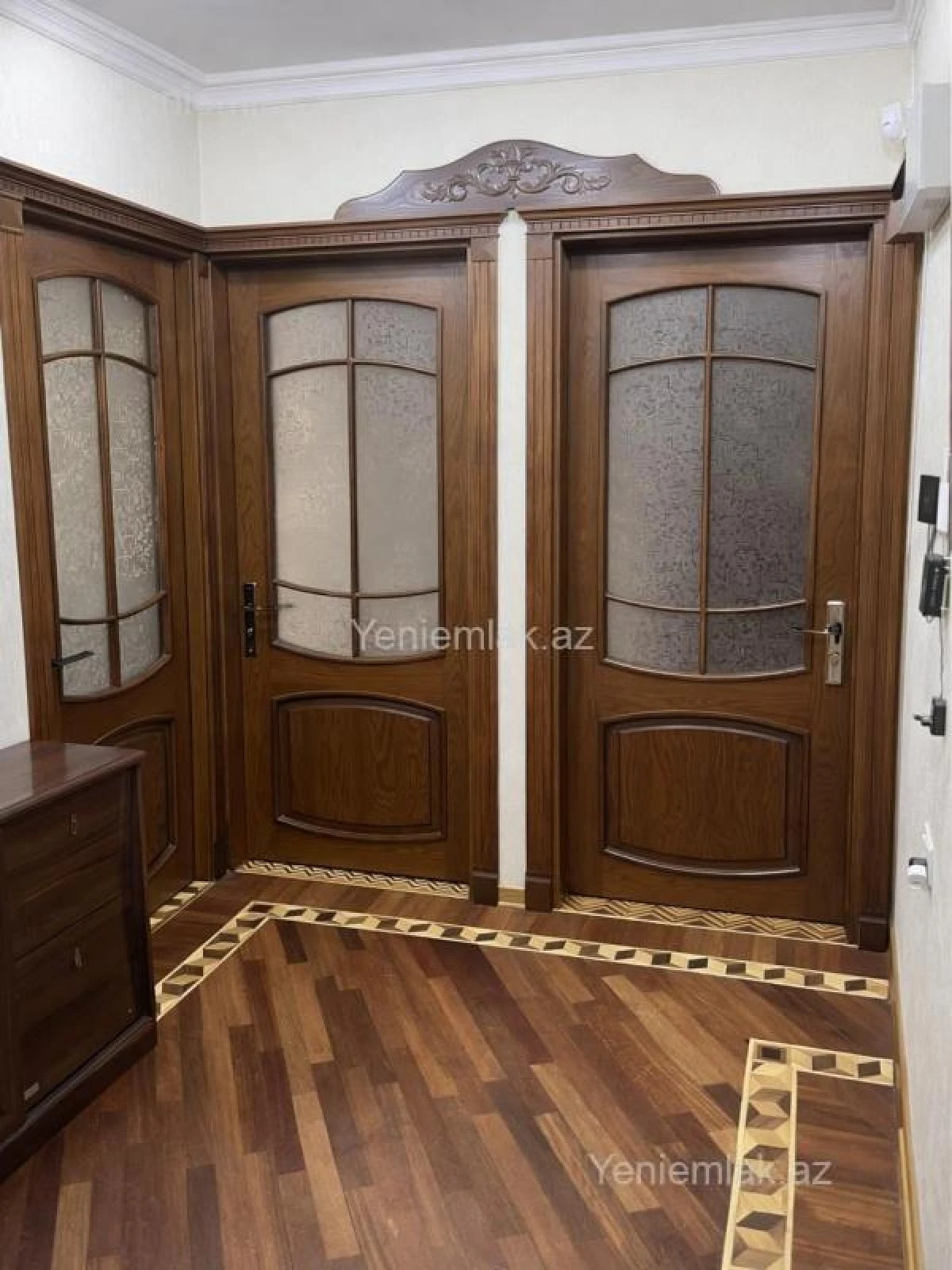 Satılır 5 otaqlı köhnə tikili 120 m²