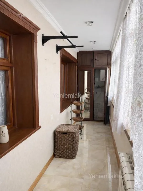 Satılır 5 otaqlı köhnə tikili 120 m²