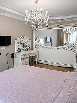 Satılır 5 otaqlı köhnə tikili 120 m²