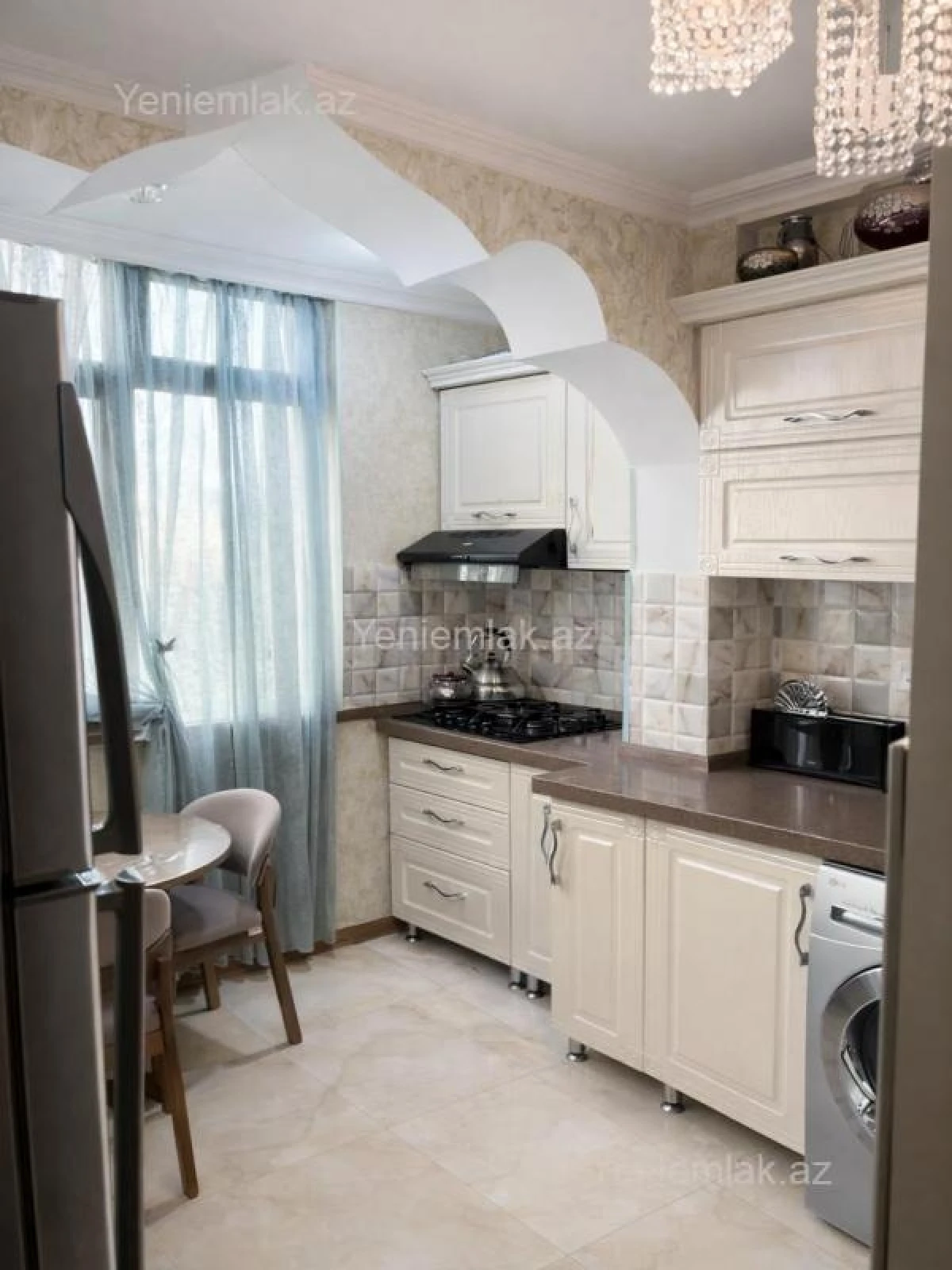 Satılır 5 otaqlı köhnə tikili 120 m²