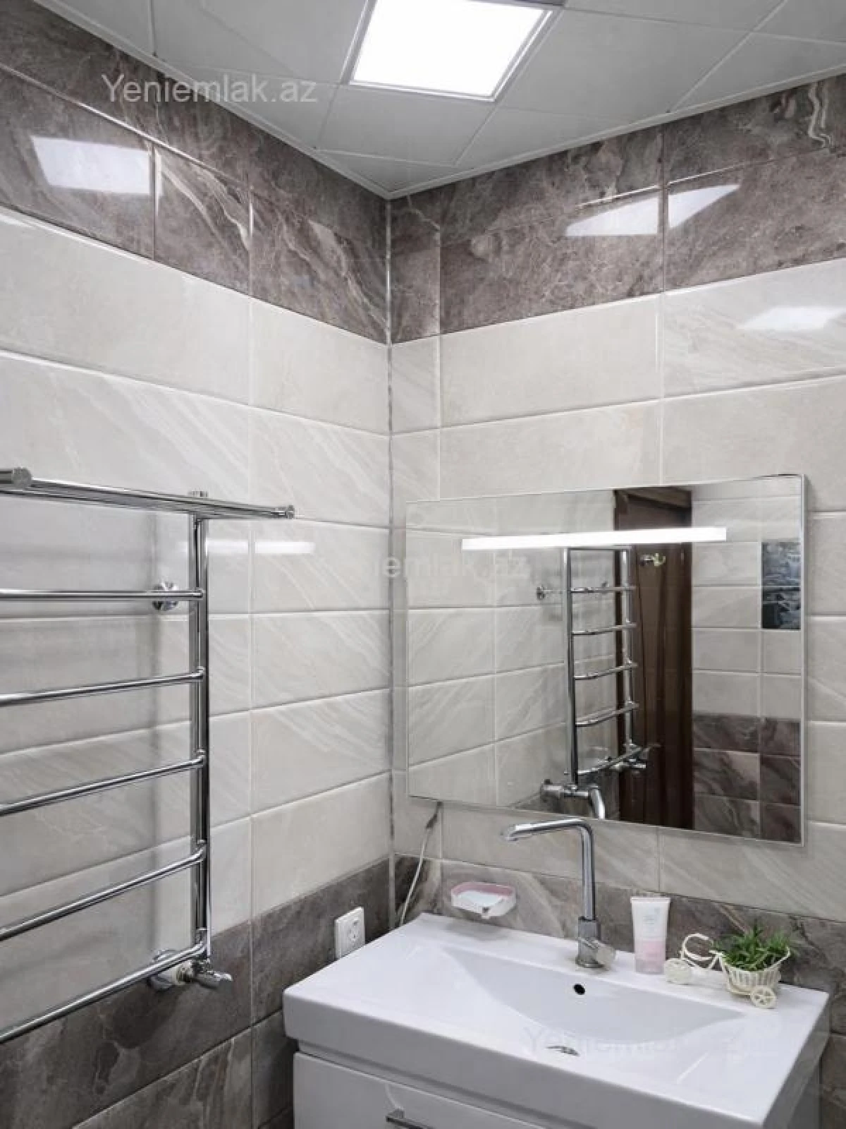 Satılır 5 otaqlı köhnə tikili 120 m²