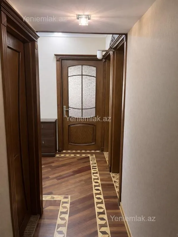 Satılır 5 otaqlı köhnə tikili 120 m²