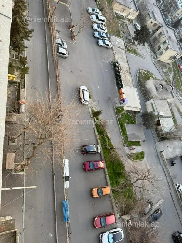 Satılır 4 otaqlı köhnə tikili 120 m²