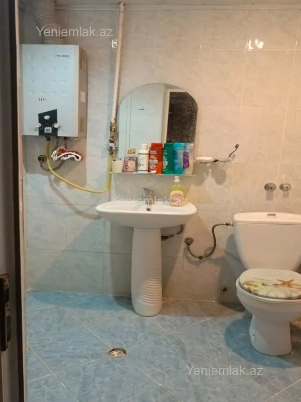 Satılır 4 otaqlı köhnə tikili 84 m²