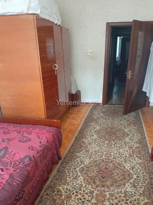 Satılır 4 otaqlı köhnə tikili 84 m²