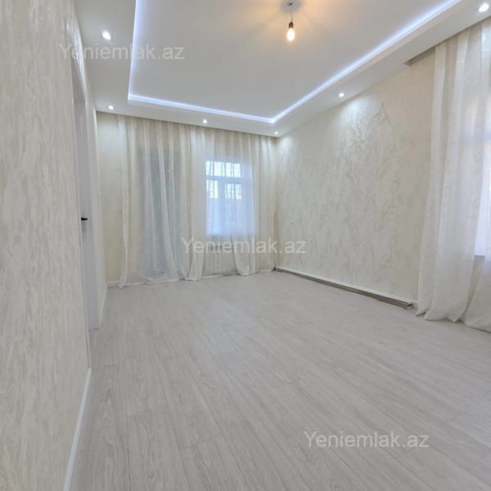 Satılır 2 otaqlı köhnə tikili 50 m²