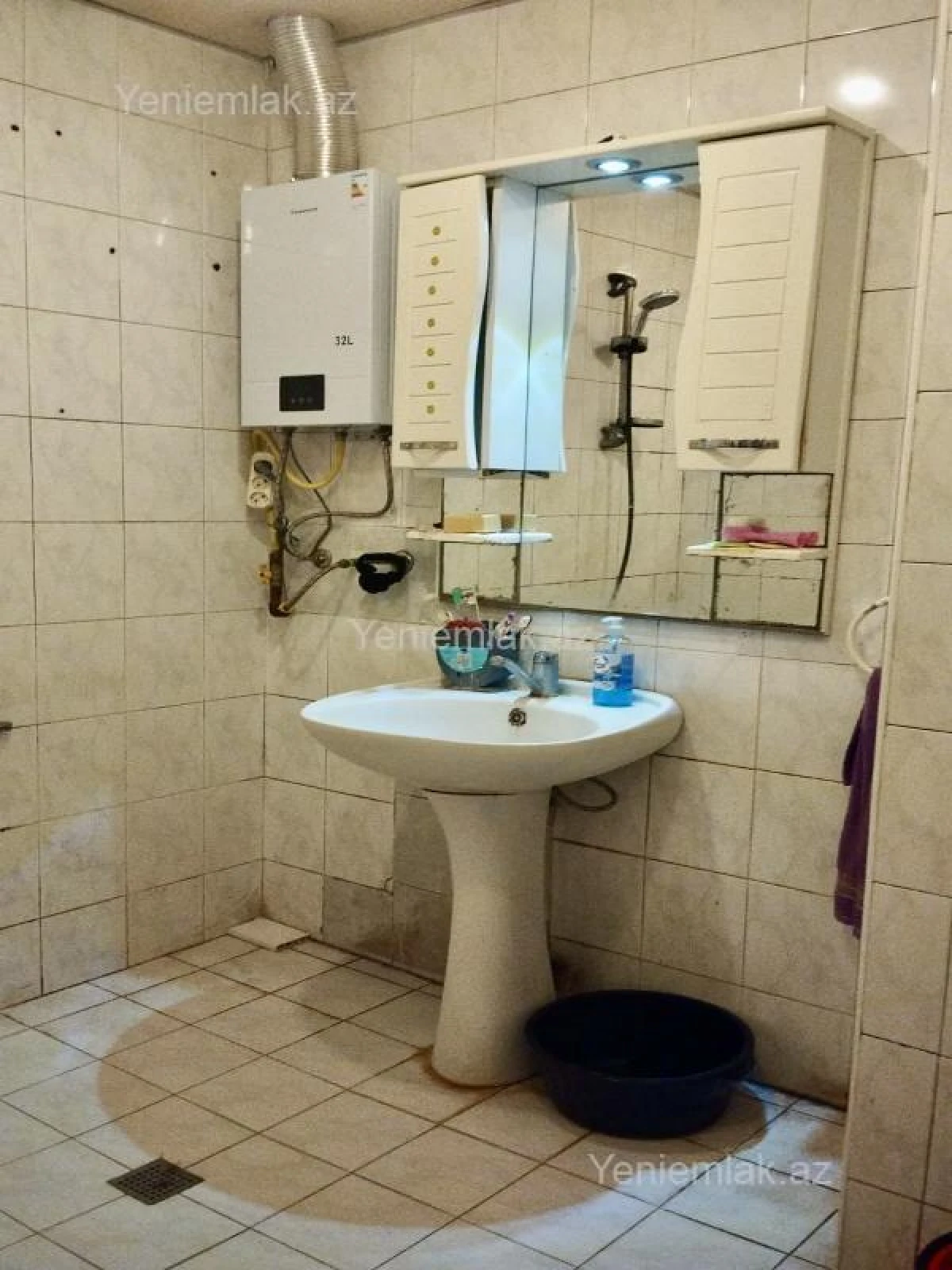 Satılır 2 otaqlı köhnə tikili 57 m²