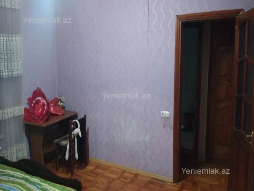Satılır 2 otaqlı köhnə tikili 57 m²