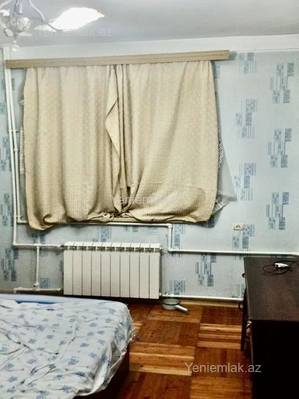 Satılır 2 otaqlı köhnə tikili 57 m²