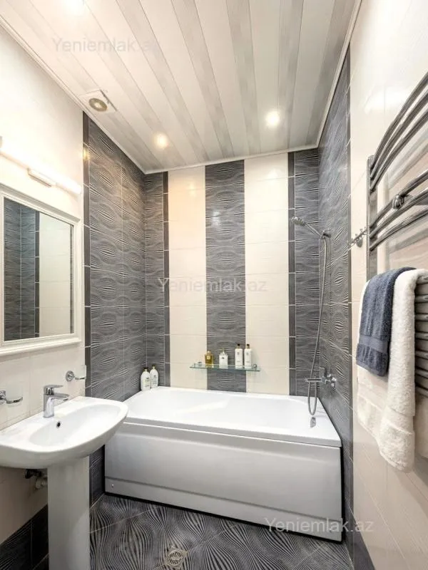 Satılır 2 otaqlı yeni tikili 92 m²