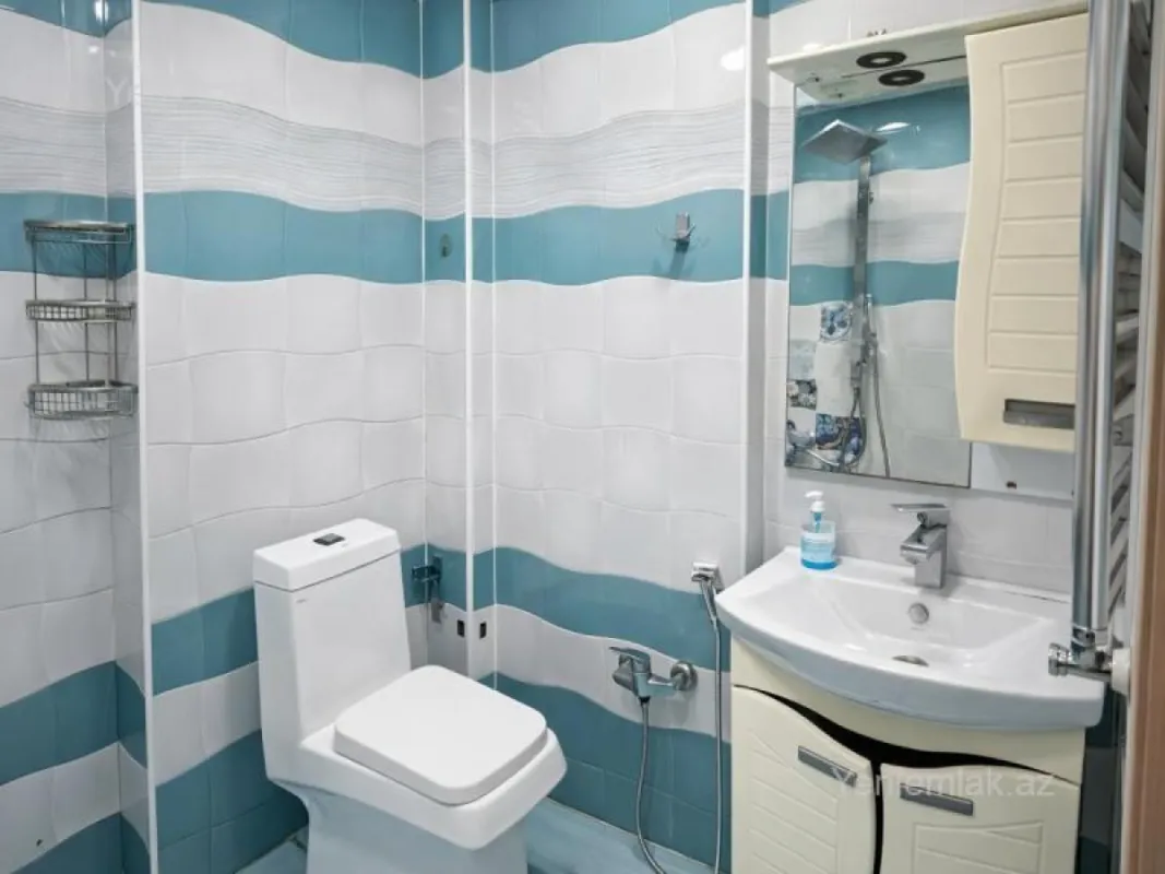 Satılır 5 otaqlı köhnə tikili 120 m²