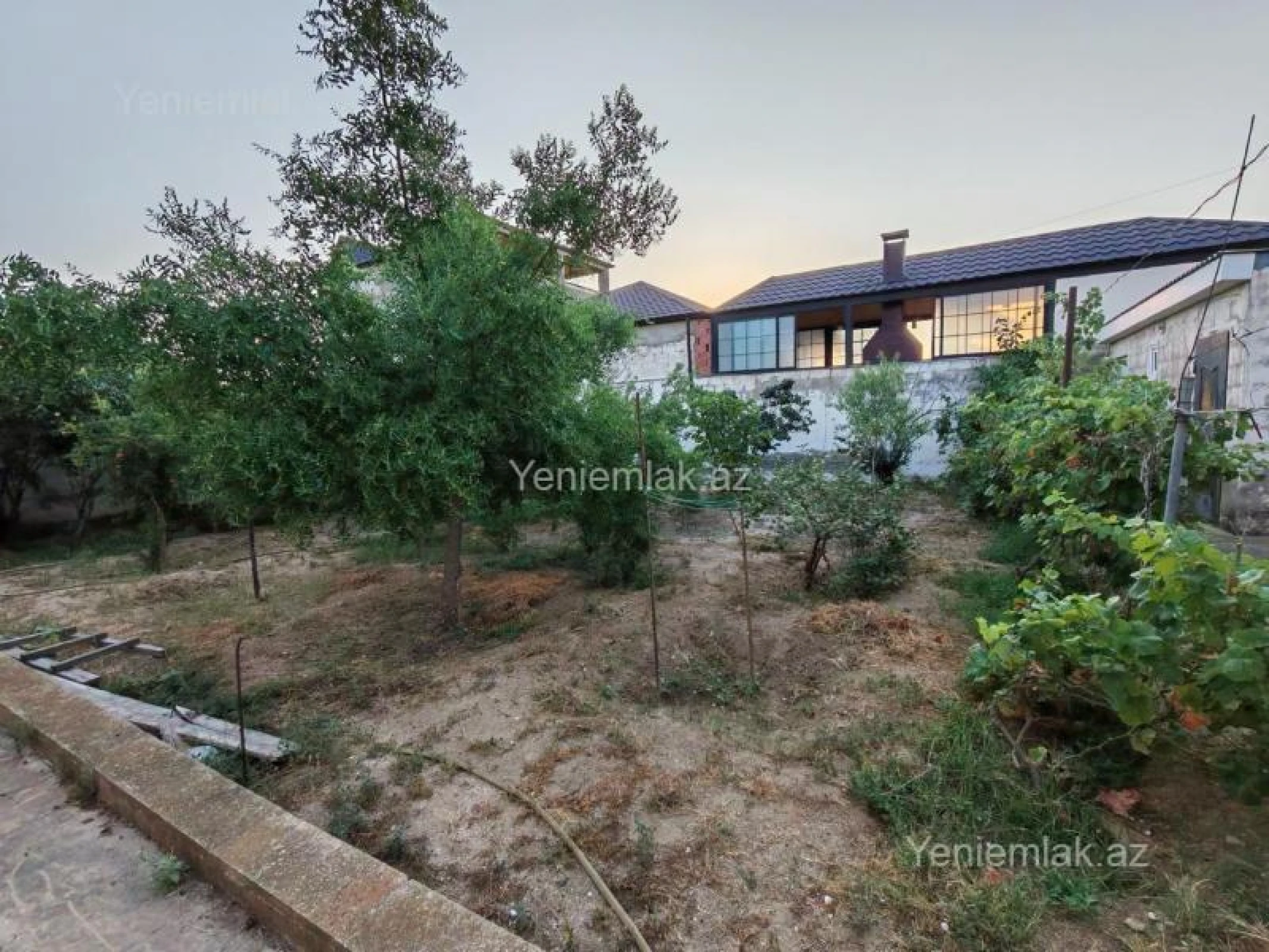 Satılır 5 otaqlı həyət evi 154 m²
