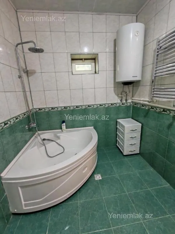 Satılır 5 otaqlı həyət evi 154 m²