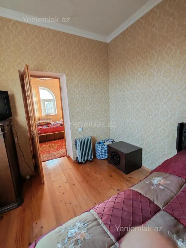 Satılır 5 otaqlı həyət evi 154 m²