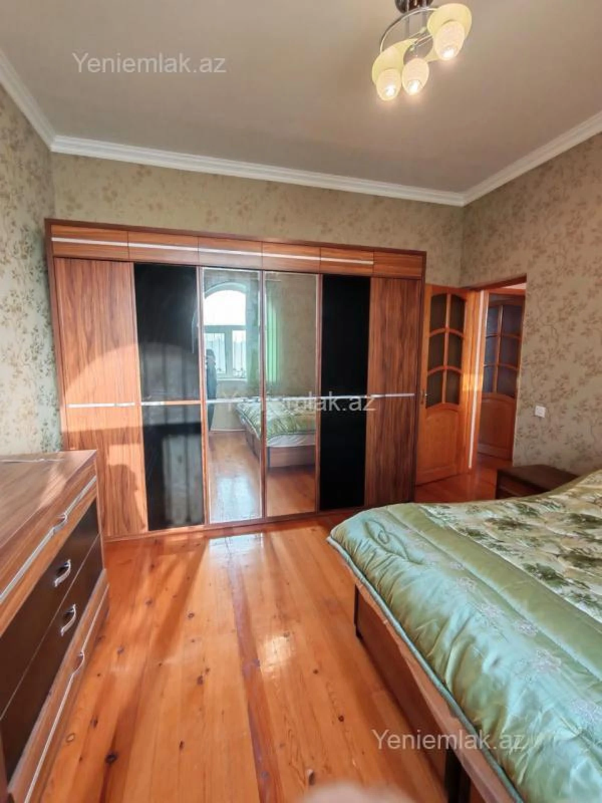 Satılır 5 otaqlı həyət evi 154 m²