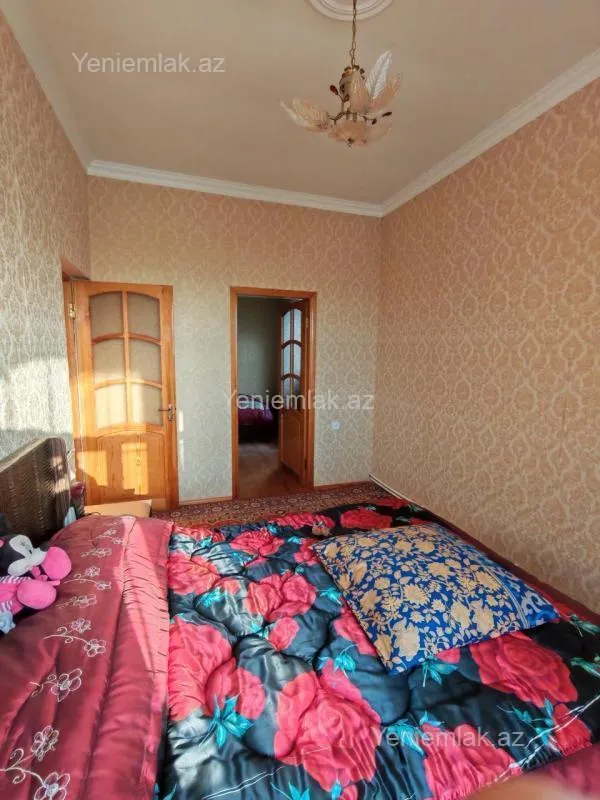 Satılır 5 otaqlı həyət evi 154 m²