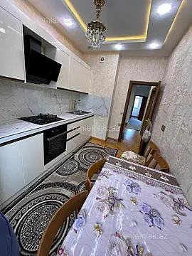 Satılır 2 otaqlı köhnə tikili 75 m²