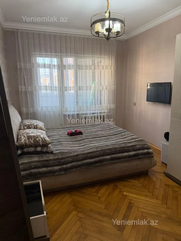 Satılır 3 otaqlı köhnə tikili 80 m²