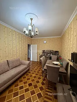 Satılır 3 otaqlı köhnə tikili 80 m²
