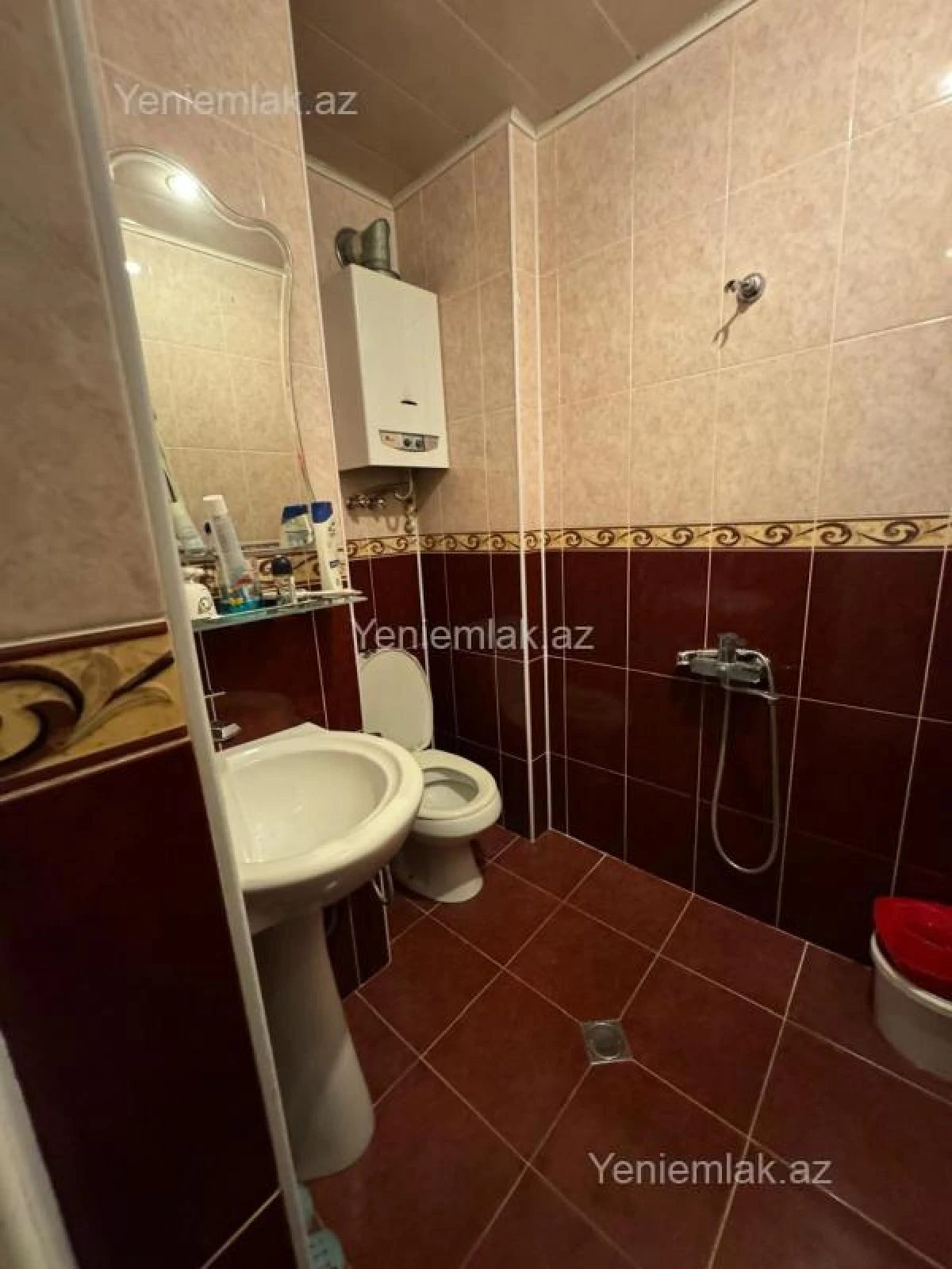 Satılır 1 otaqlı köhnə tikili 32 m²