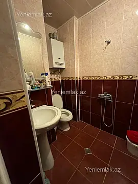 Satılır 1 otaqlı köhnə tikili 32 m²