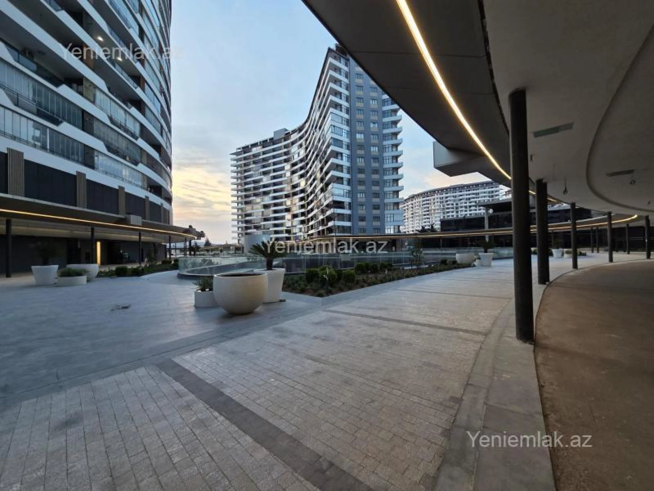 Satılır 2 otaqlı yeni tikili 70 m²