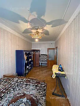 Satılır 4 otaqlı köhnə tikili 80 m²