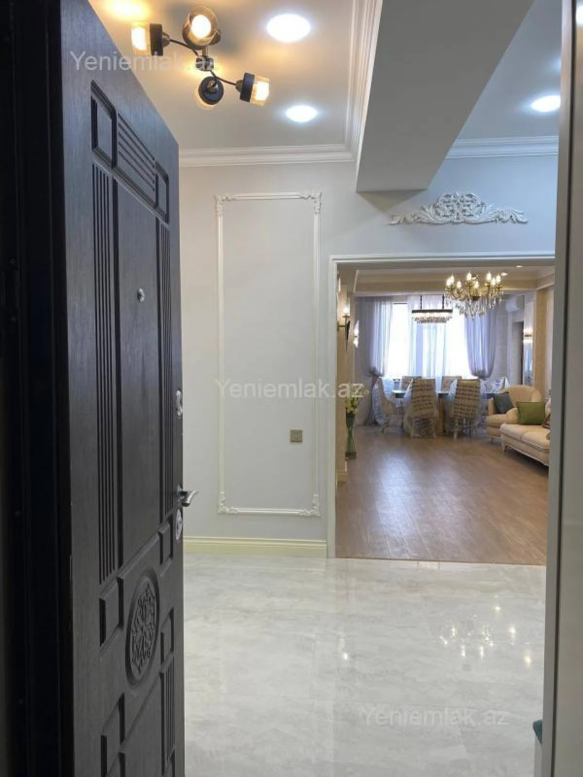 Satılır 3 otaqlı yeni tikili 115 m²