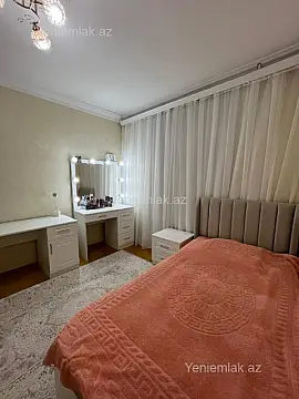 Satılır 5 otaqlı köhnə tikili 120 m²