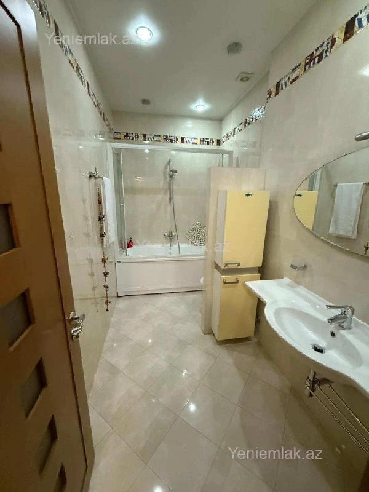 Satılır 4 otaqlı yeni tikili 200 m²