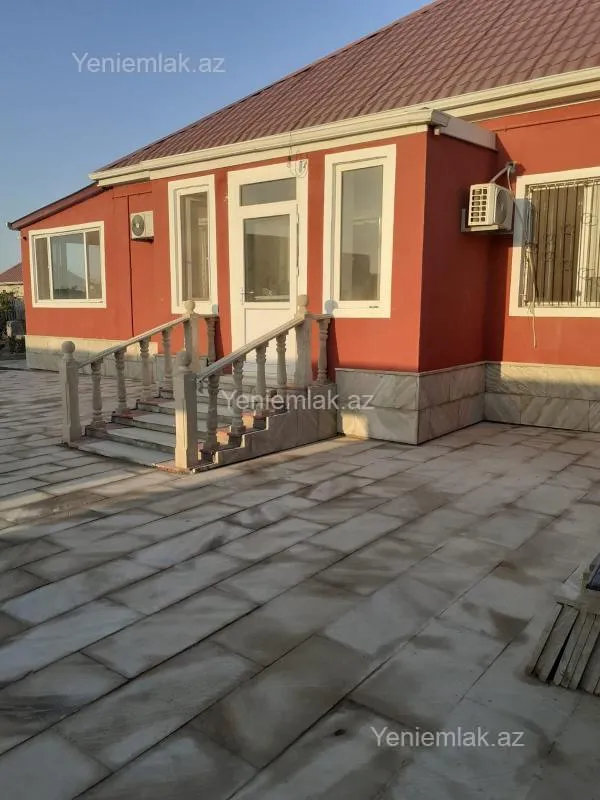 Satılır 4 otaqlı həyət evi 130 m²