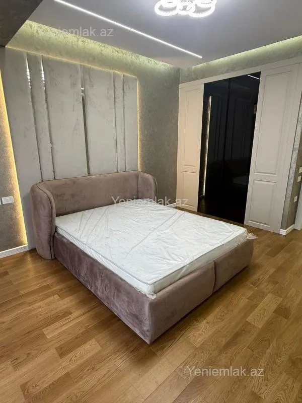 Satılır 3 otaqlı yeni tikili 127 m²