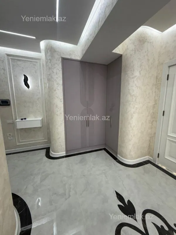 Satılır 3 otaqlı yeni tikili 127 m²