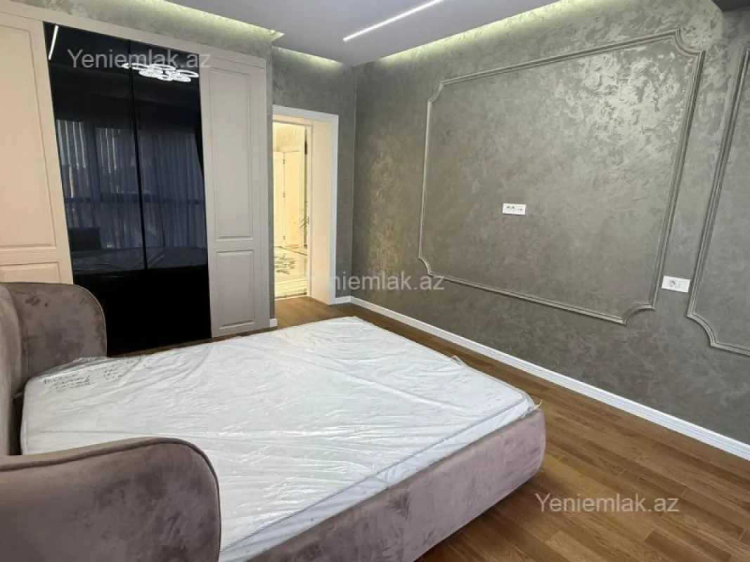 Satılır 3 otaqlı yeni tikili 127 m²